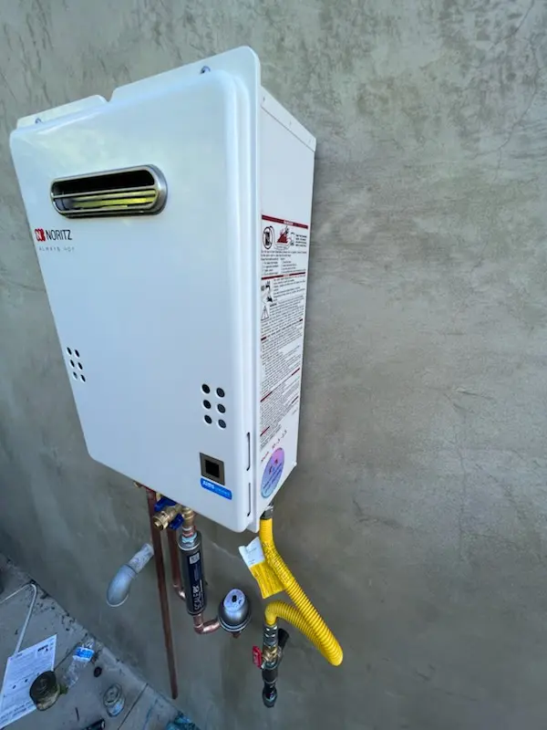 Tankless water heater installation for Baldwin Hills homes